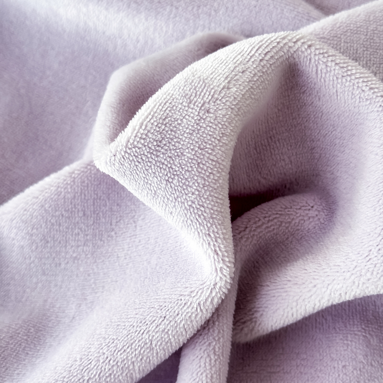 91家纺网 家纺一手货源 找家纺 KA家纺 2025新款冬轻奢刺绣款嵌绳大拼角牛奶绒四件套 轻奢牛奶绒-紫