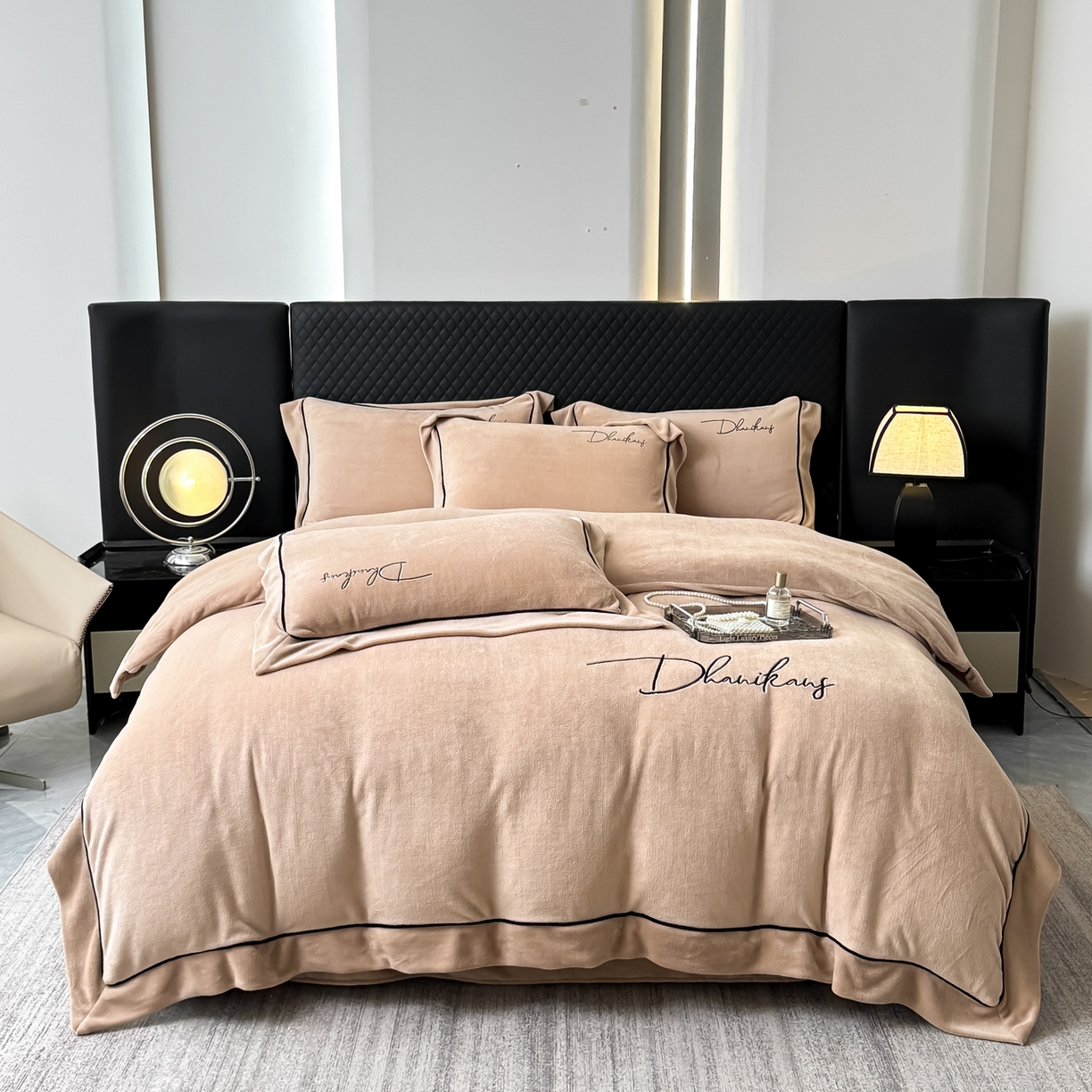 91家纺网 家纺一手货源 找家纺 KA家纺 2025新款冬轻奢刺绣款嵌绳大拼角牛奶绒四件套 轻奢牛奶绒-香槟