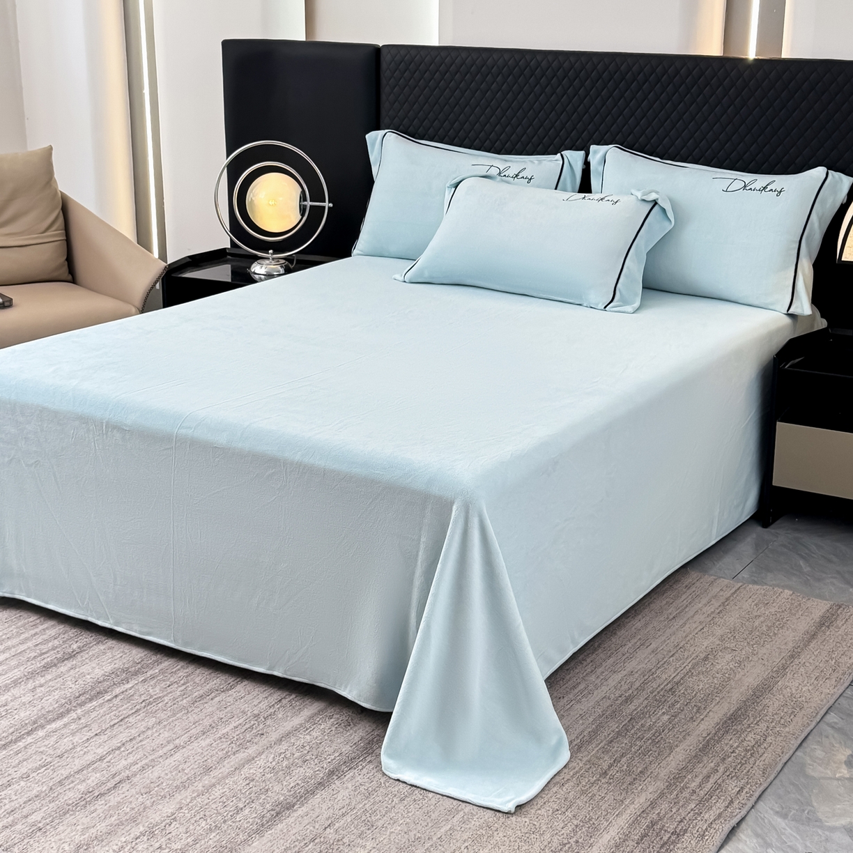 91家纺网 家纺一手货源 找家纺 KA家纺 2025新款冬轻奢刺绣款嵌绳大拼角牛奶绒四件套 轻奢牛奶绒-蓝