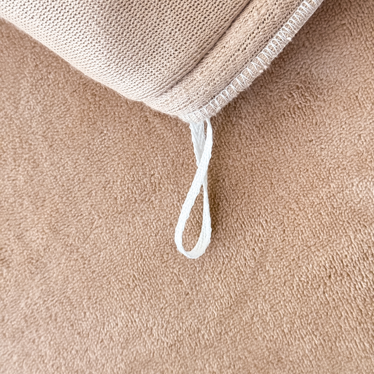 91家纺网 家纺一手货源 找家纺 KA家纺 2025新款冬轻奢刺绣款嵌绳大拼角牛奶绒四件套 轻奢牛奶绒-香槟