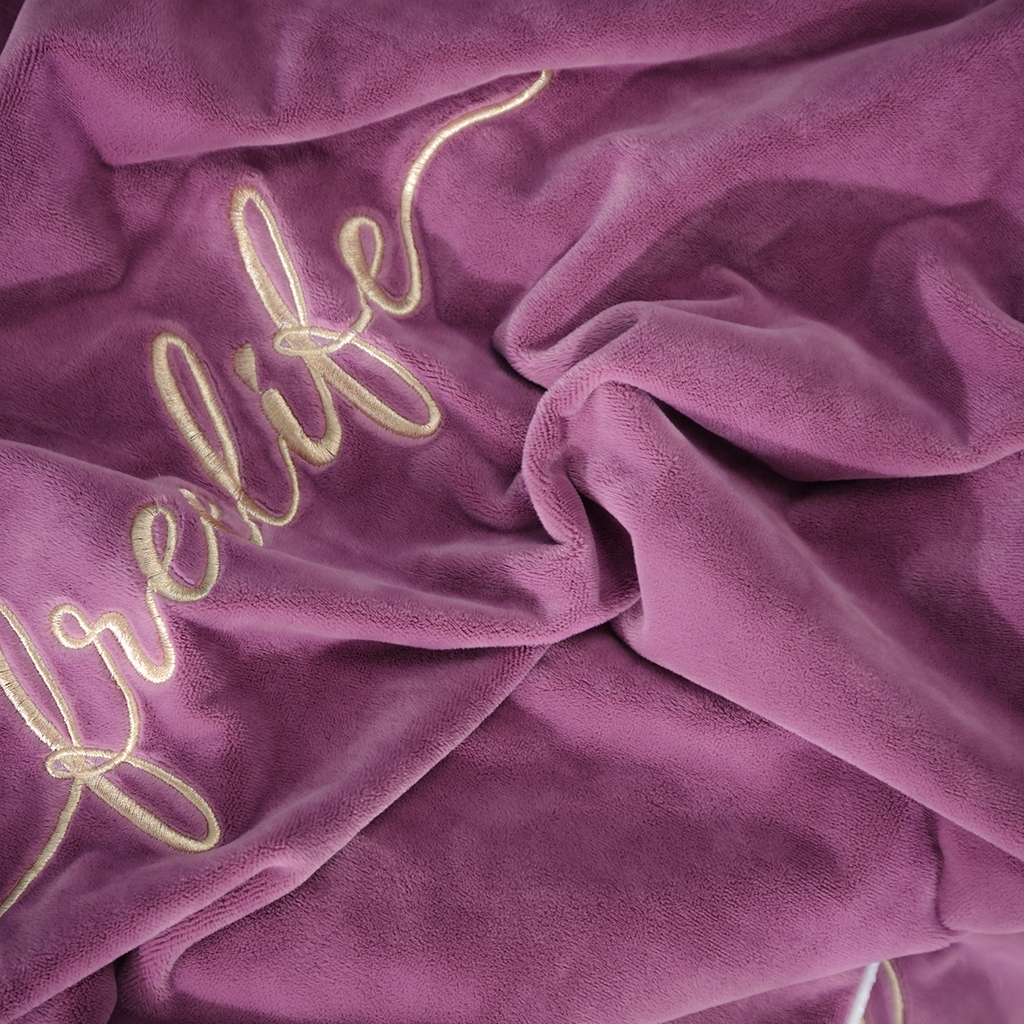 91家纺网 家纺一手货源 找家纺 千朵森 2025新款杰西卡250克加厚高端锦丝绒四件套-风格一 杰西卡-紫色