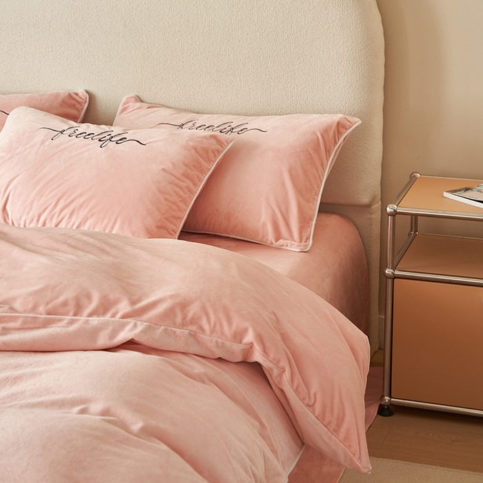 91家纺网 家纺一手货源 找家纺 （总）千朵森 2025新款杰西卡250克加厚高端锦丝绒四件套-风格二