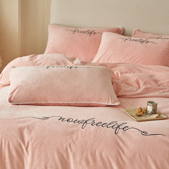 91家纺网 家纺一手货源 找家纺 （总）千朵森 2025新款杰西卡250克加厚高端锦丝绒四件套-风格二