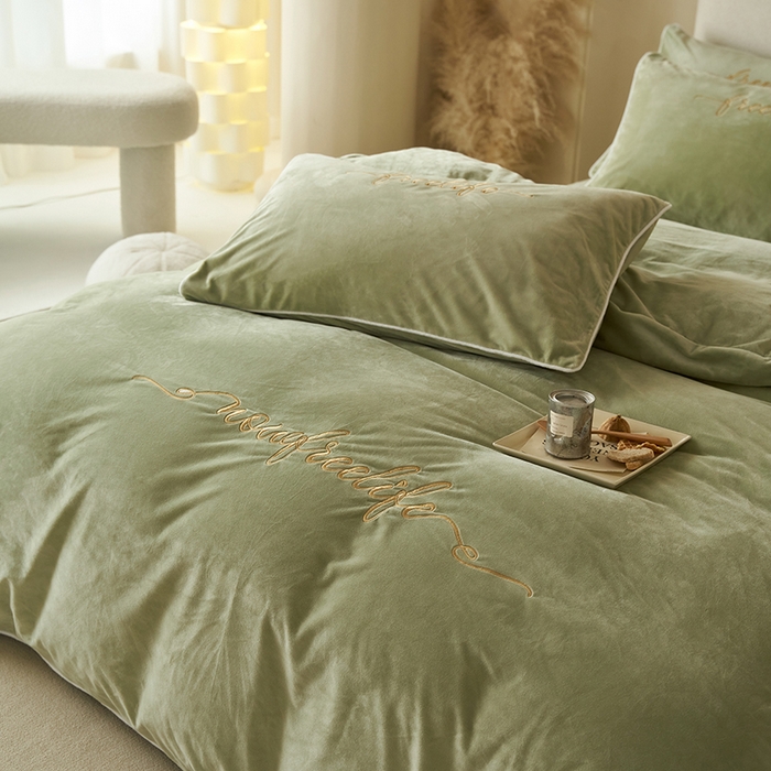 91家纺网 家纺一手货源 找家纺 千朵森 2025新款杰西卡250克加厚高端锦丝绒四件套-风格二 杰西卡-嫩芽绿