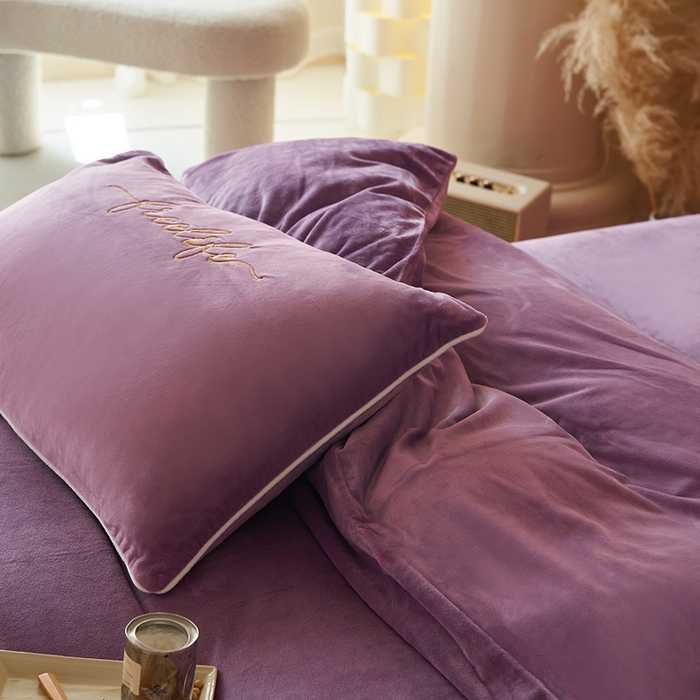 91家纺网 家纺一手货源 找家纺 千朵森 2025新款杰西卡250克加厚高端锦丝绒四件套-风格二 杰西卡-紫色