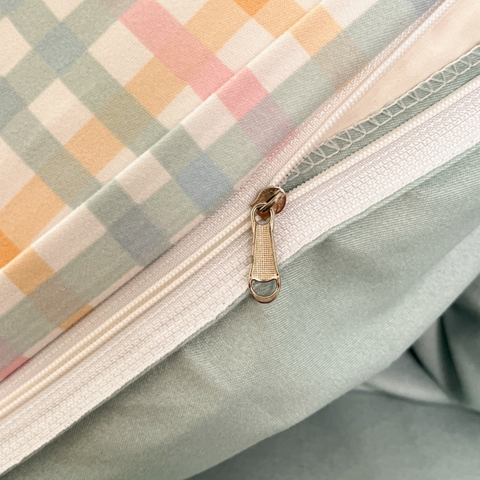 91家纺网 家纺一手货源 找家纺 好亿来家纺 2025新款植物羊绒加厚斜纹磨毛四件套及单被套系列 彩虹格