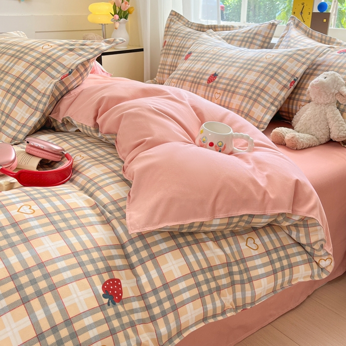 91家纺网 家纺一手货源 找家纺 好亿来家纺 2025新款植物羊绒加厚斜纹磨毛四件套及单被套系列 草莓爱心