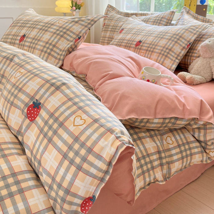91家纺网 家纺一手货源 找家纺 好亿来家纺 2025新款植物羊绒加厚斜纹磨毛四件套及单被套系列 草莓爱心