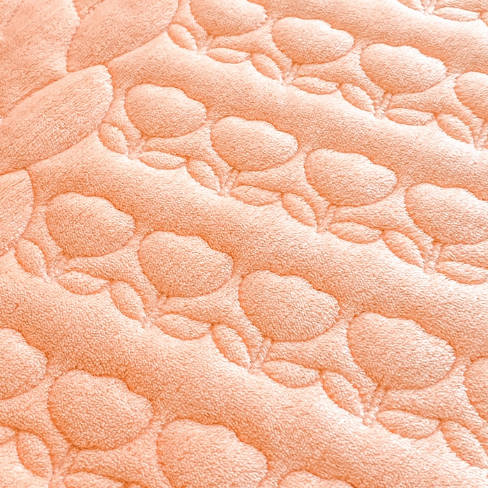 91家纺网 家纺一手货源 找家纺 （总）摩妮卡 2025新款牛奶绒夹棉床笠三件套保护床垫