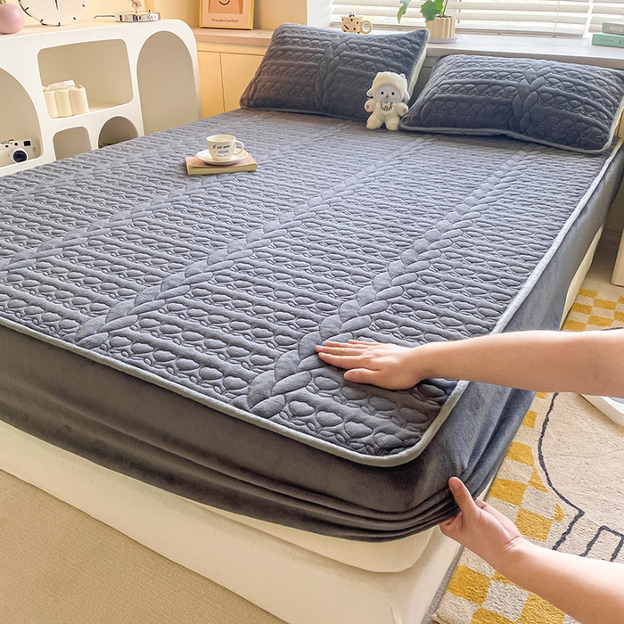 摩妮卡 2025新款牛奶绒夹棉床笠三件套保护床垫 星辰灰