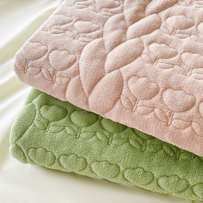 摩妮卡 2025新款牛奶绒夹棉床笠三件套保护床垫 组合图