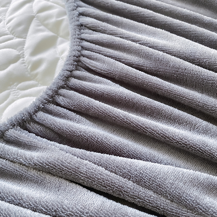 91家纺网 家纺一手货源 找家纺 摩妮卡 2025新款牛奶绒夹棉床笠三件套保护床垫 星辰灰