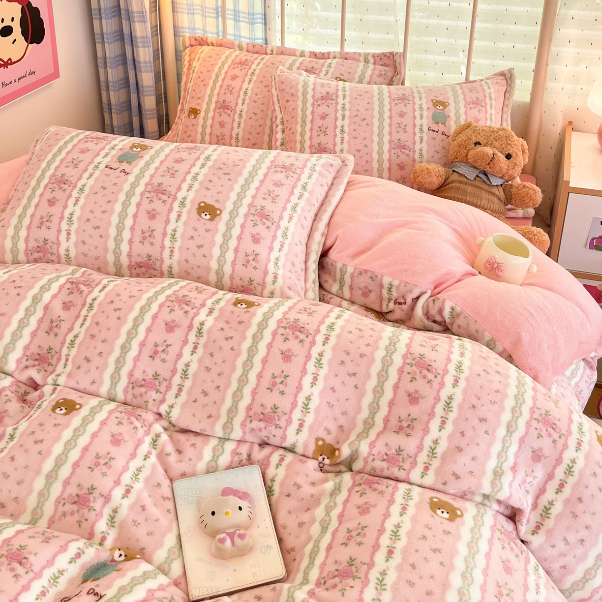 91家纺网 家纺一手货源 找家纺 川悦生活 2025新款加厚牛奶绒印花四件套 芙宁小熊