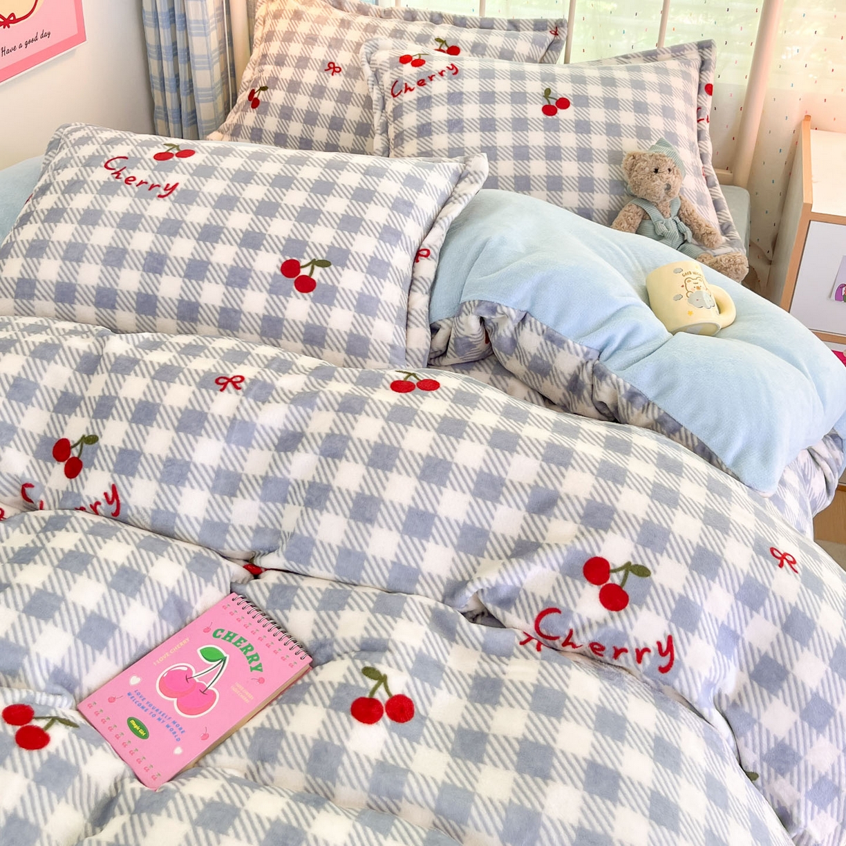 91家纺网 家纺一手货源 找家纺 川悦生活 2025新款加厚牛奶绒印花四件套 青禾车厘