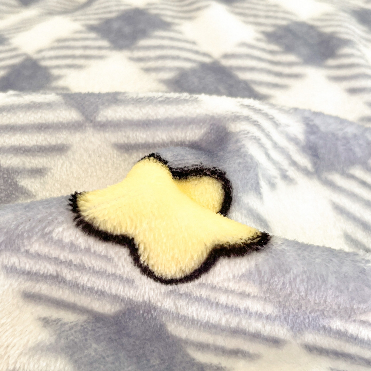 91家纺网 家纺一手货源 找家纺 川悦生活 2025新款加厚牛奶绒印花四件套 简空星号