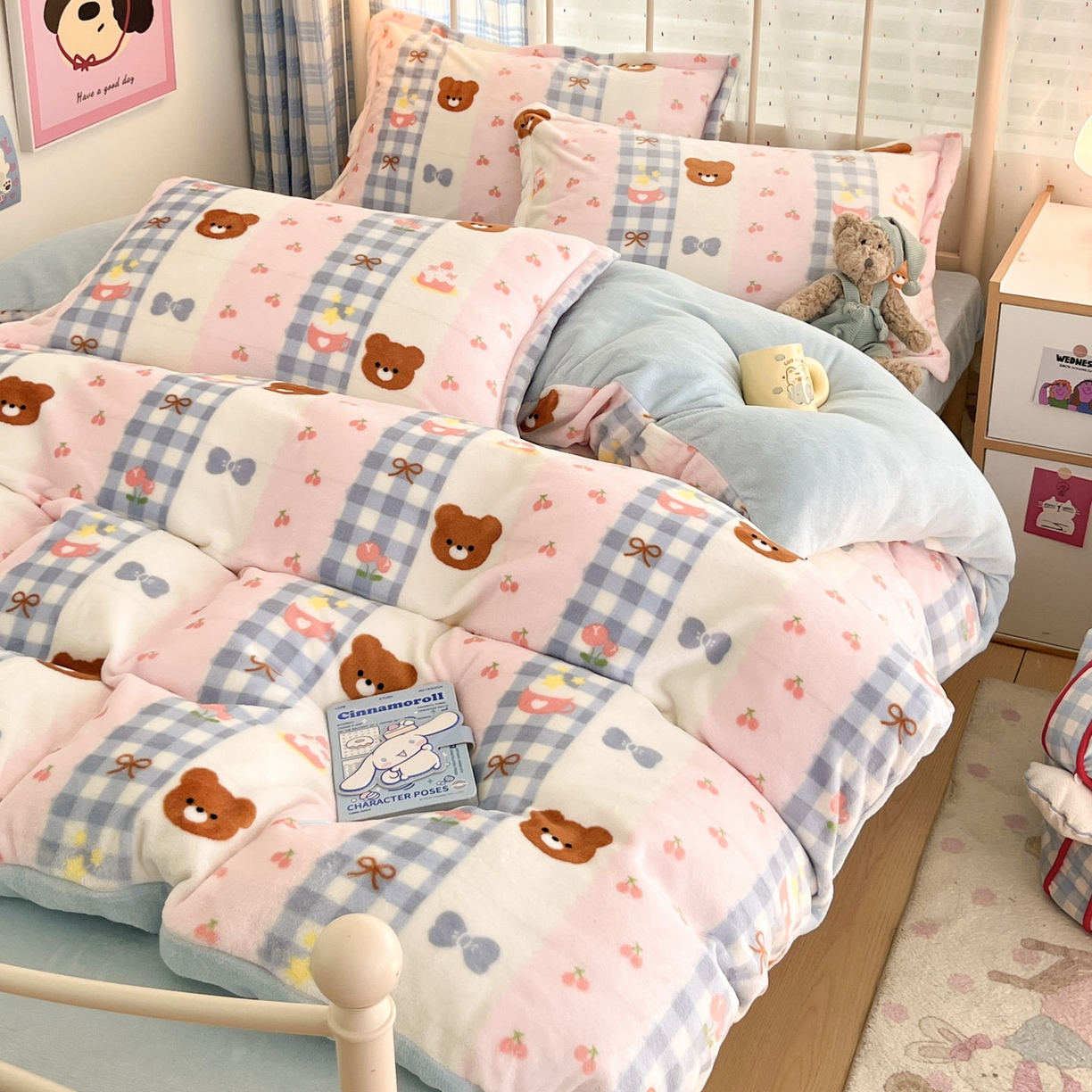 91家纺网 家纺一手货源 找家纺 川悦生活 2025新款加厚牛奶绒印花四件套 奶朵布丁熊