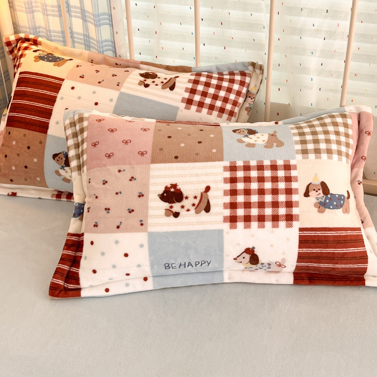 91家纺网 家纺一手货源 找家纺 川悦生活 2025新款加厚牛奶绒印花四件套 腊肠布丁