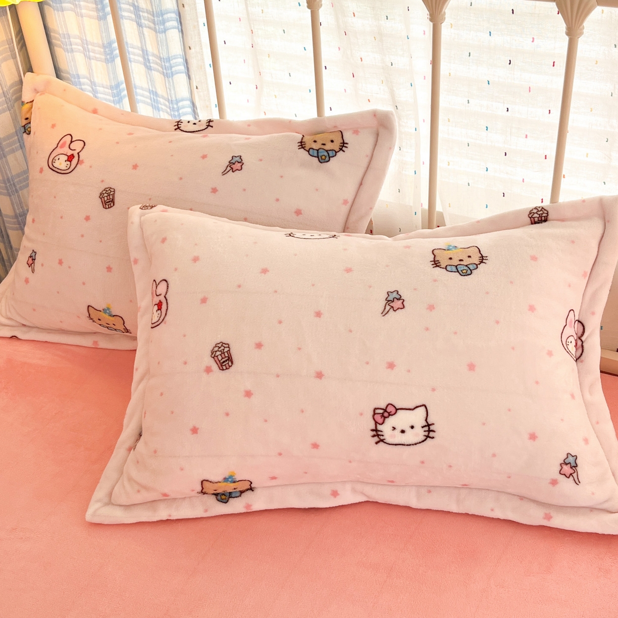 91家纺网 家纺一手货源 找家纺 川悦生活 2025新款加厚牛奶绒印花四件套 奶朵小猫