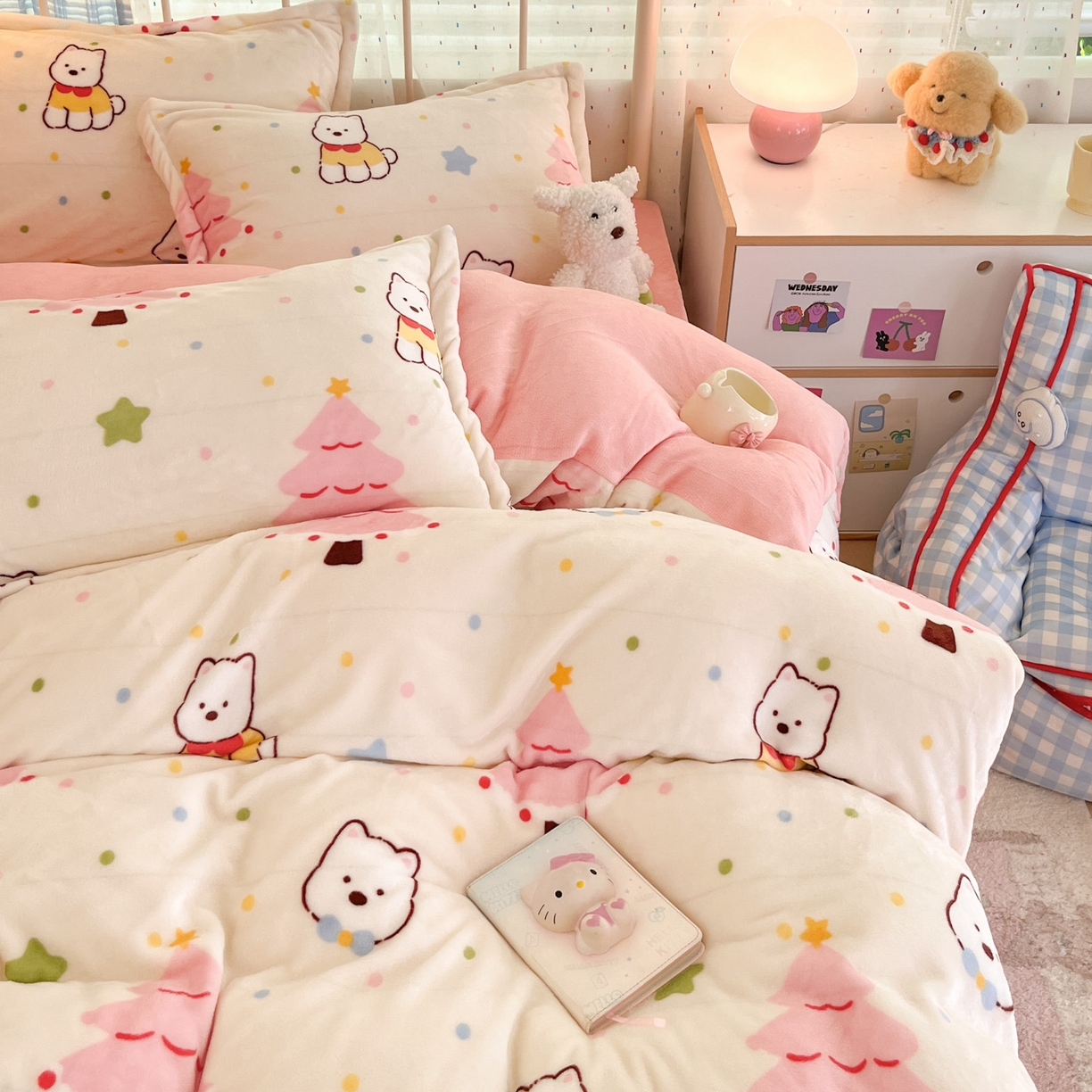 91家纺网 家纺一手货源 找家纺 川悦生活 2025新款加厚牛奶绒印花四件套 奶粉西高地