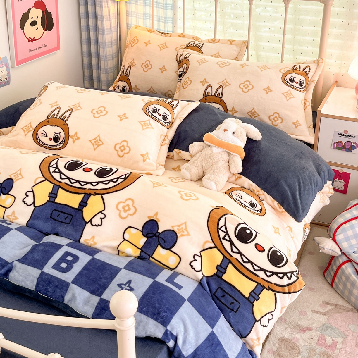 91家纺网 家纺一手货源 找家纺 川悦生活 2025新款加厚牛奶绒印花四件套 怪兽小礼物蓝