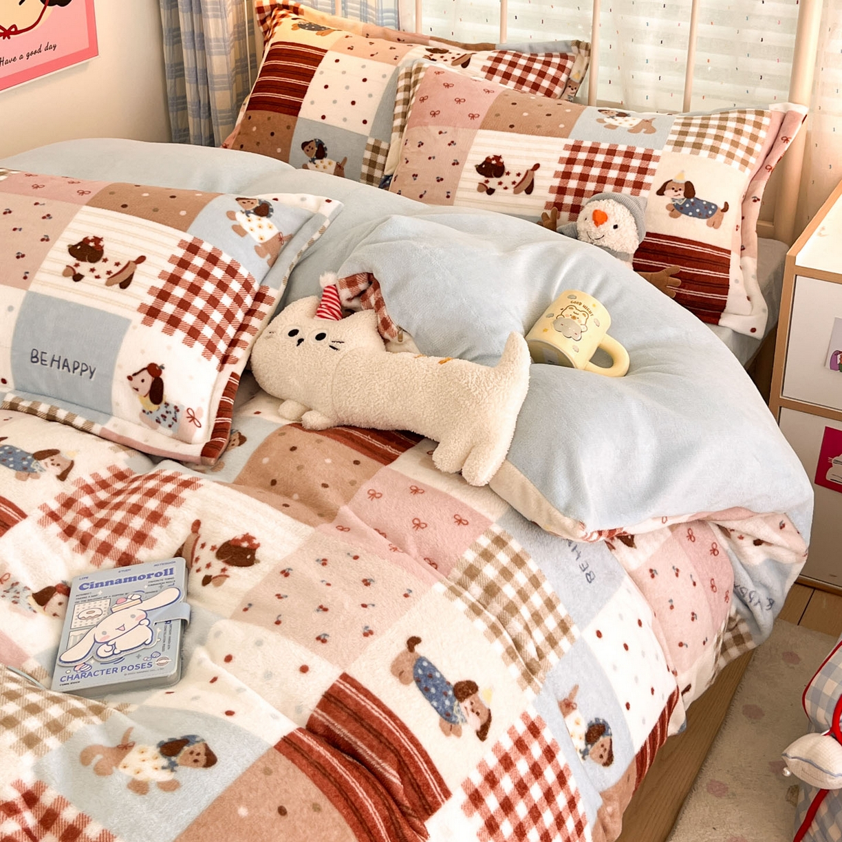 91家纺网 家纺一手货源 找家纺 川悦生活 2025新款加厚牛奶绒印花四件套 腊肠布丁