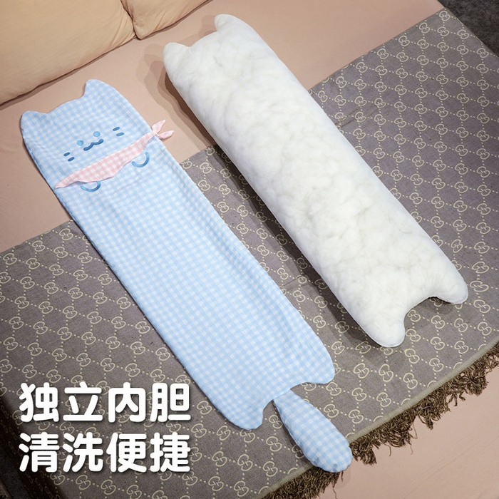 91家纺网 家纺一手货源 找家纺 仟亿莱 2025新款格子方巾喵长条睡觉抱枕 蓝格方巾喵