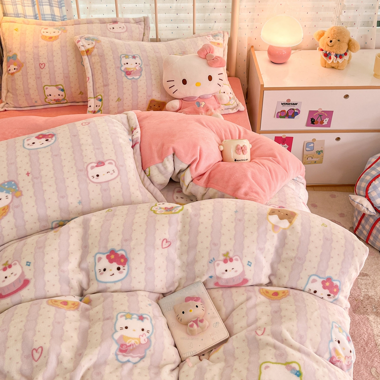 91家纺网 家纺一手货源 找家纺 川悦生活 2025新款加厚牛奶绒印花四件套 茉茉奶猫