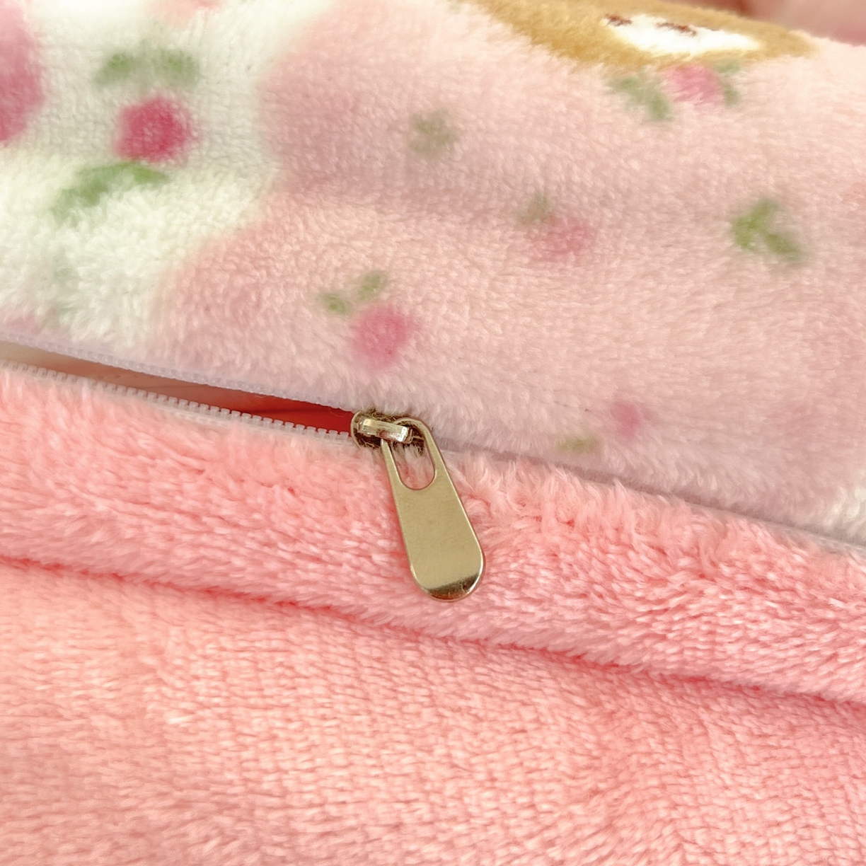 91家纺网 家纺一手货源 找家纺 川悦生活 2025新款加厚牛奶绒印花四件套 芙宁小熊