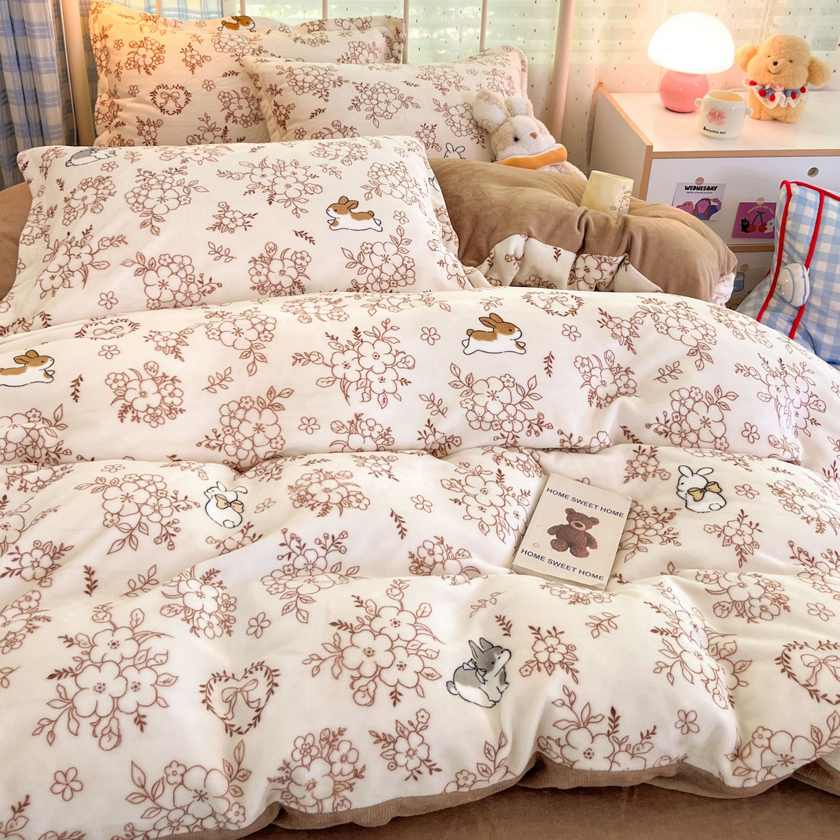 91家纺网 家纺一手货源 找家纺 川悦生活 2025新款加厚牛奶绒印花四件套 茶甜花兔