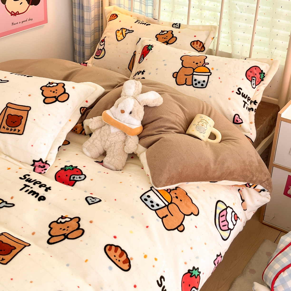 91家纺网 家纺一手货源 找家纺 川悦生活 2025新款加厚牛奶绒印花四件套 动物奶泡