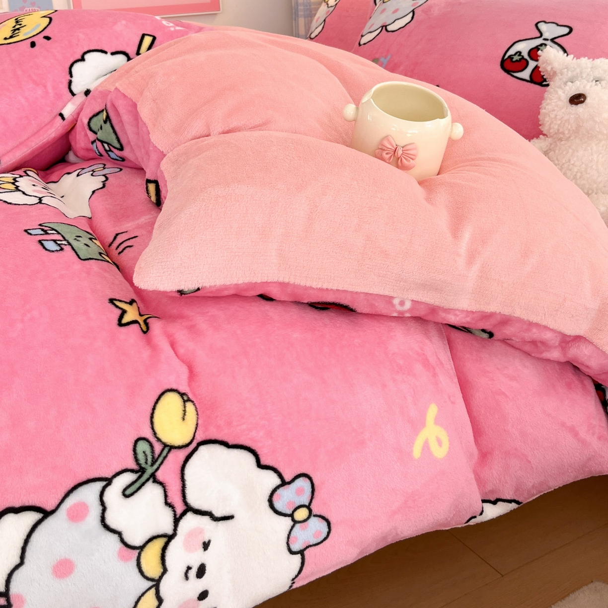 91家纺网 家纺一手货源 找家纺 川悦生活 2025新款加厚牛奶绒印花四件套 嗨皮小奶狗