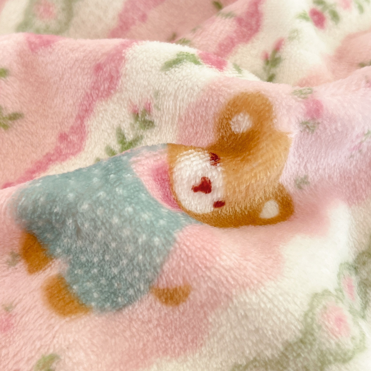 91家纺网 家纺一手货源 找家纺 川悦生活 2025新款加厚牛奶绒印花四件套 芙宁小熊