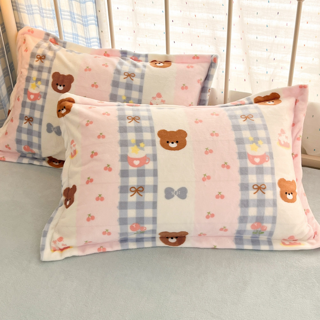 91家纺网 家纺一手货源 找家纺 川悦生活 2025新款加厚牛奶绒印花四件套 奶朵布丁熊