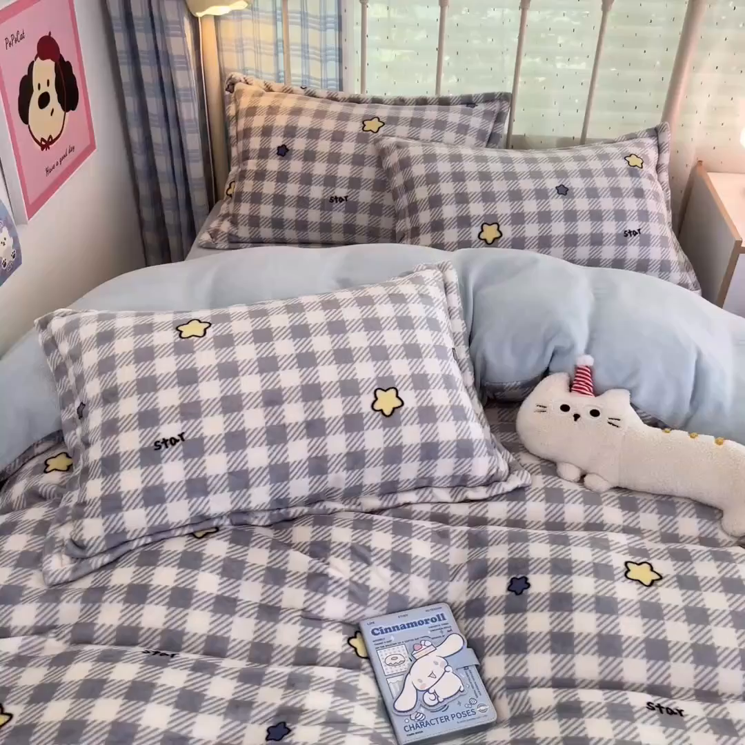 91家纺网 家纺一手货源 找家纺 川悦生活 2025新款加厚牛奶绒印花四件套 简空星号