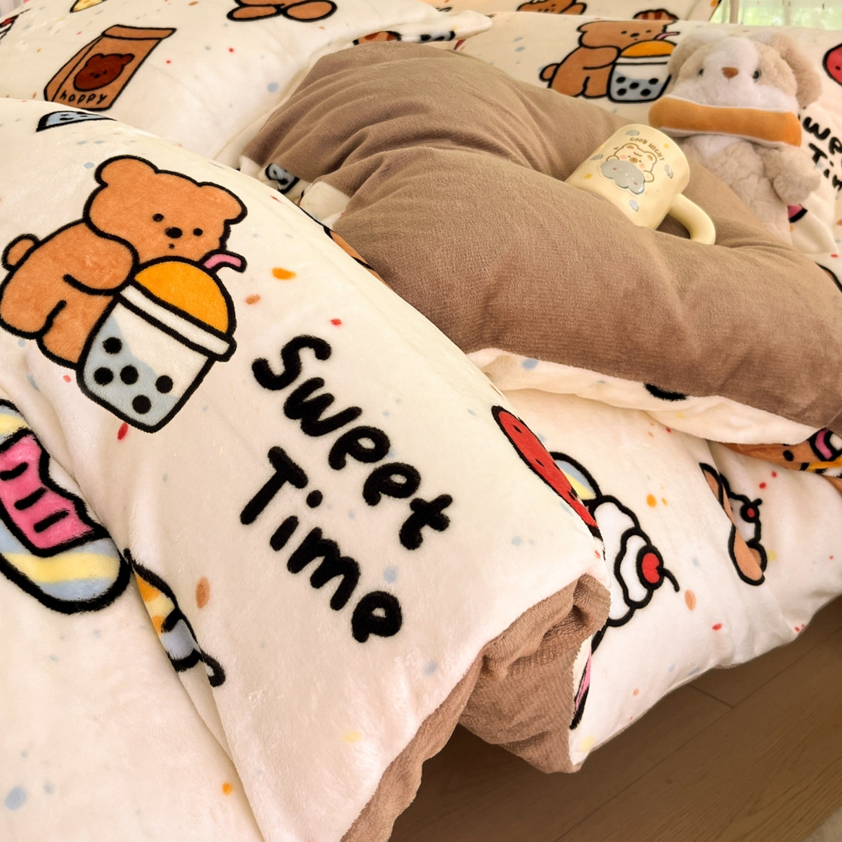 91家纺网 家纺一手货源 找家纺 川悦生活 2025新款加厚牛奶绒印花四件套 动物奶泡