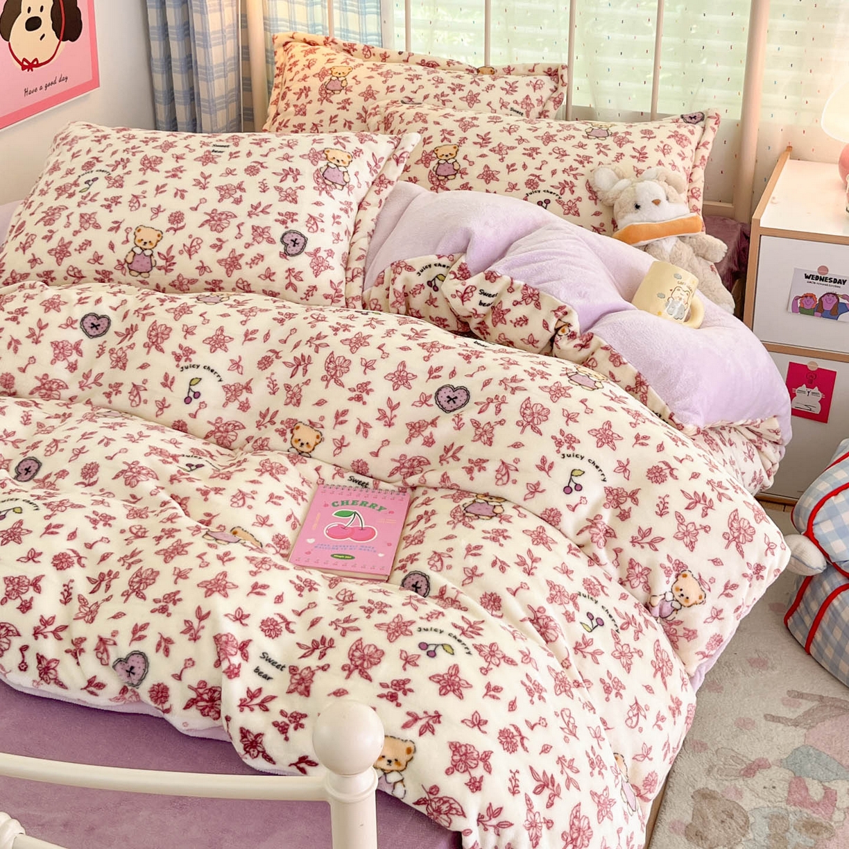 91家纺网 家纺一手货源 找家纺 川悦生活 2025新款加厚牛奶绒印花四件套 花田小熊