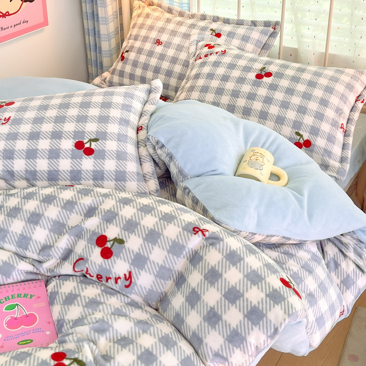 91家纺网 家纺一手货源 找家纺 川悦生活 2025新款加厚牛奶绒印花四件套 青禾车厘