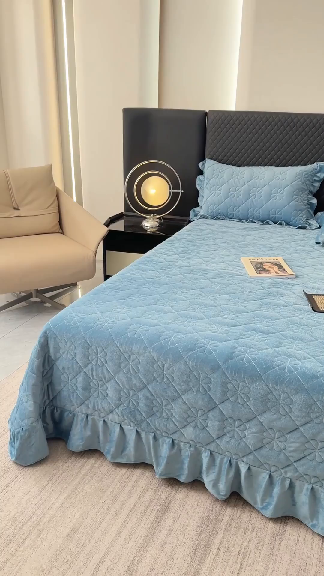 91家纺网 家纺一手货源 找家纺 （总）鑫利来家纺 2025新款高克重水晶绒夹棉床盖三件套-四叶草系列