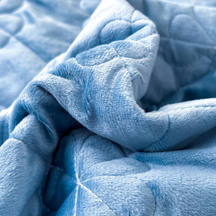 91家纺网 家纺一手货源 找家纺 鑫利来家纺 2025新款高克重水晶绒夹棉床盖三件套-四叶草系列 四叶草-宾利兰