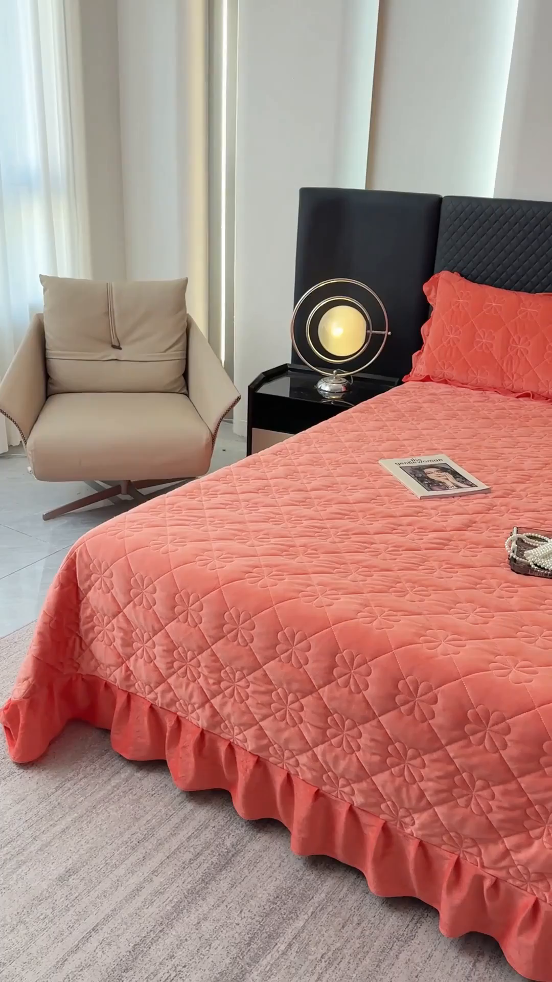 91家纺网 家纺一手货源 找家纺 鑫利来家纺 2025新款高克重水晶绒夹棉床盖三件套-四叶草系列 四叶草-暖桔