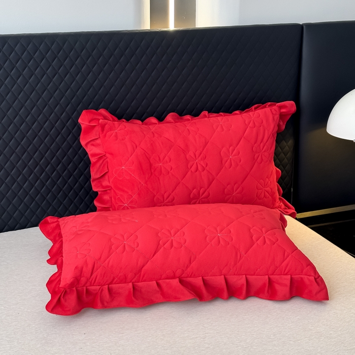 91家纺网 家纺一手货源 找家纺 鑫利来家纺 2025新款高克重水晶绒夹棉床盖三件套-四叶草系列 四叶草-中国红