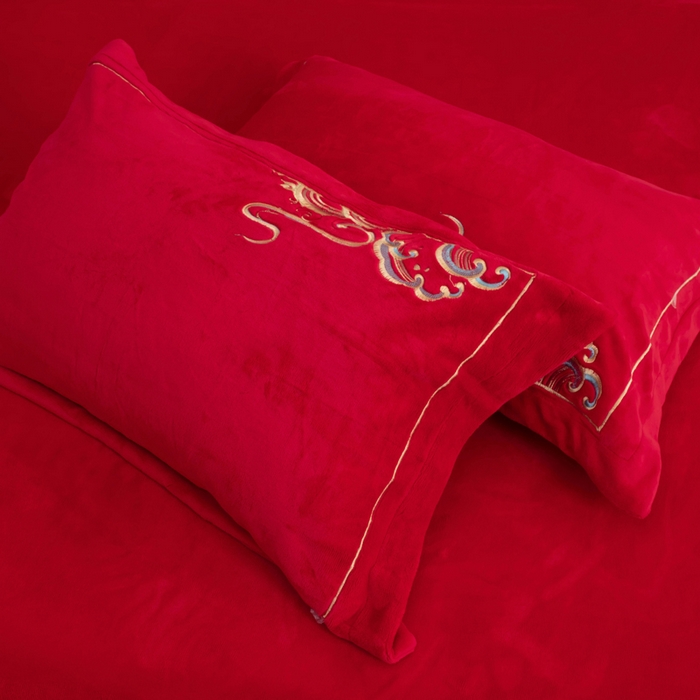 91家纺网 家纺一手货源 找家纺 千禧家纺 2025新款加厚高克重全消光牛奶绒刺绣婚庆四件套 福禧生财