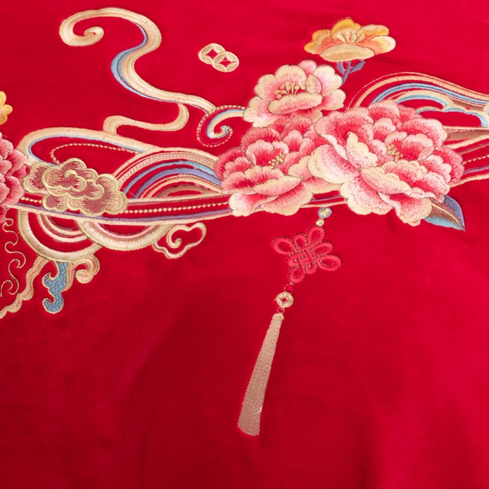 91家纺网 家纺一手货源 找家纺 千禧家纺 2025新款加厚高克重全消光牛奶绒刺绣婚庆四件套 福禧生财