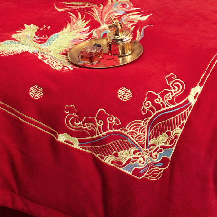 91家纺网 家纺一手货源 找家纺 千禧家纺 2025新款加厚高克重全消光牛奶绒刺绣婚庆四件套 龙凤赐福