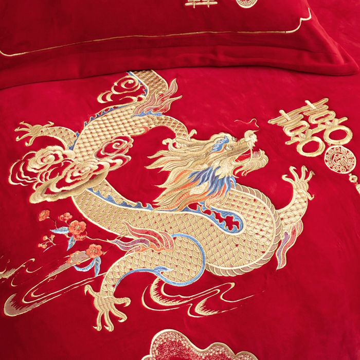 91家纺网 家纺一手货源 找家纺 千禧家纺 2025新款加厚高克重全消光牛奶绒刺绣婚庆四件套 龙吟凤舞