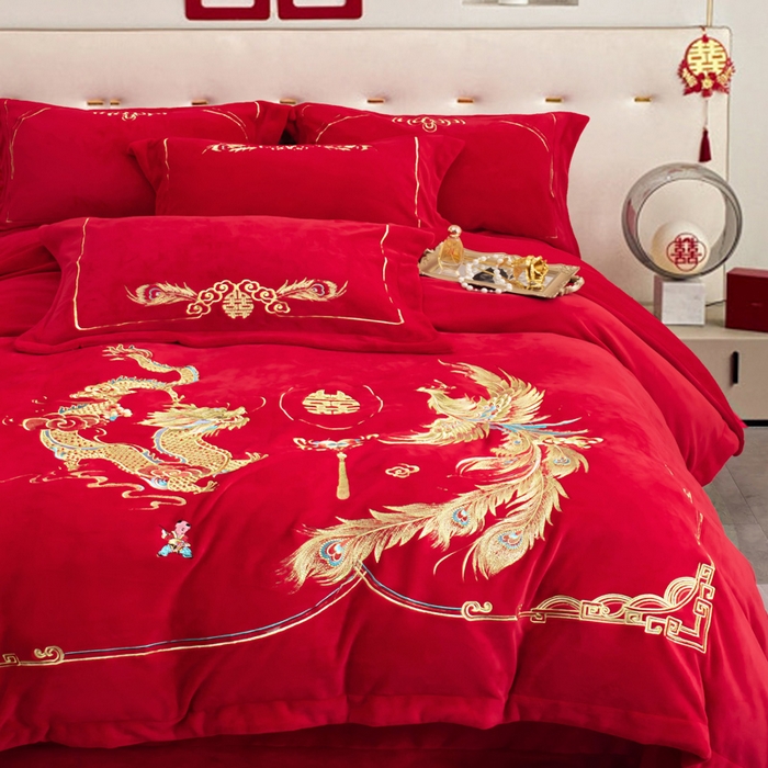 91家纺网 家纺一手货源 找家纺 千禧家纺 2025新款加厚高克重全消光牛奶绒刺绣婚庆四件套 喜嫁龙凤