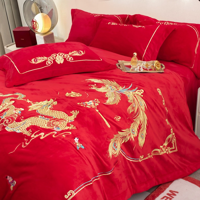 91家纺网 家纺一手货源 找家纺 千禧家纺 2025新款加厚高克重全消光牛奶绒刺绣婚庆四件套 喜嫁龙凤