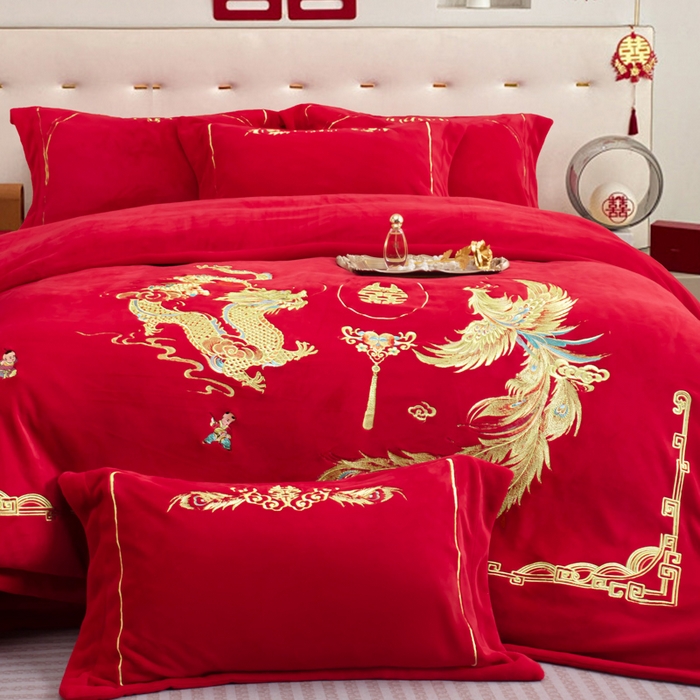 91家纺网 家纺一手货源 找家纺 千禧家纺 2025新款加厚高克重全消光牛奶绒刺绣婚庆四件套 喜嫁龙凤