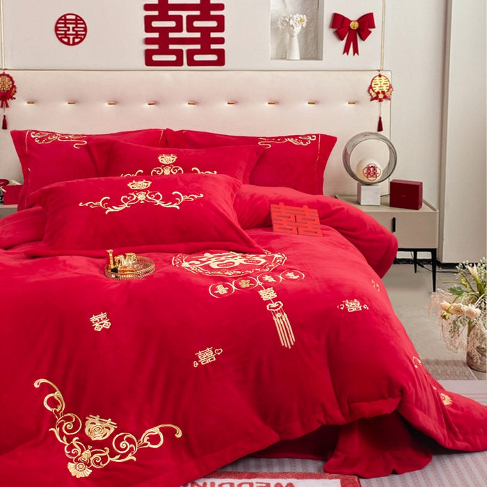 91家纺网 家纺一手货源 找家纺 千禧家纺 2025新款加厚高克重全消光牛奶绒刺绣婚庆四件套 喜临门