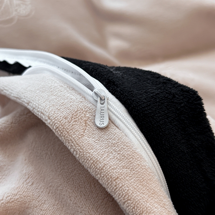 91家纺网 家纺一手货源 找家纺 金牛座家纺 2025新款8斤加厚牛奶绒刺绣四件套-蝴蝶飞飞 蝴蝶飞飞-杏色